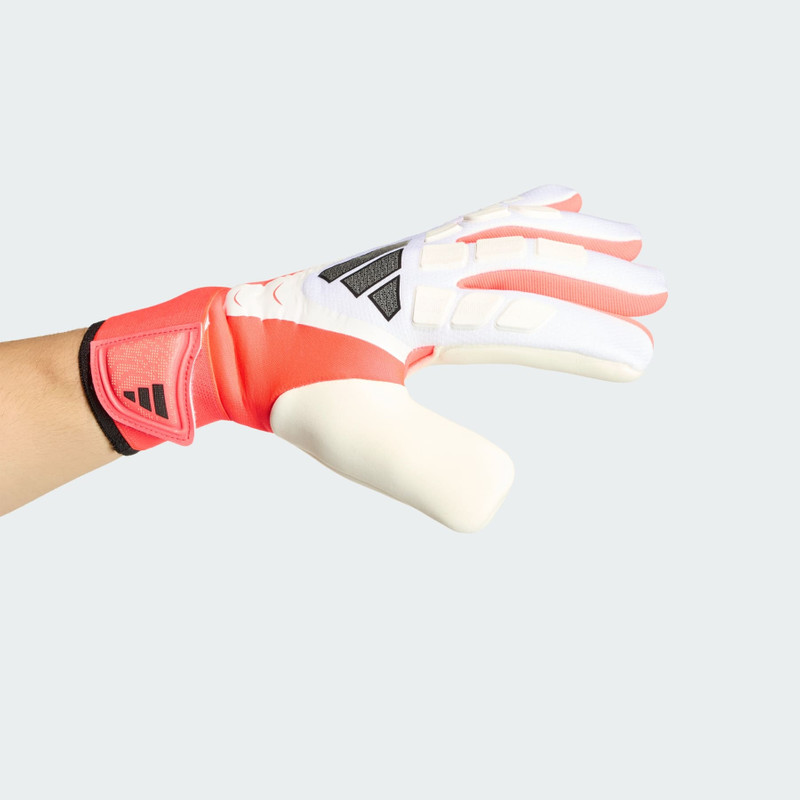 PREDATOR GOALKEEPER GLOVE COMPETITION 4