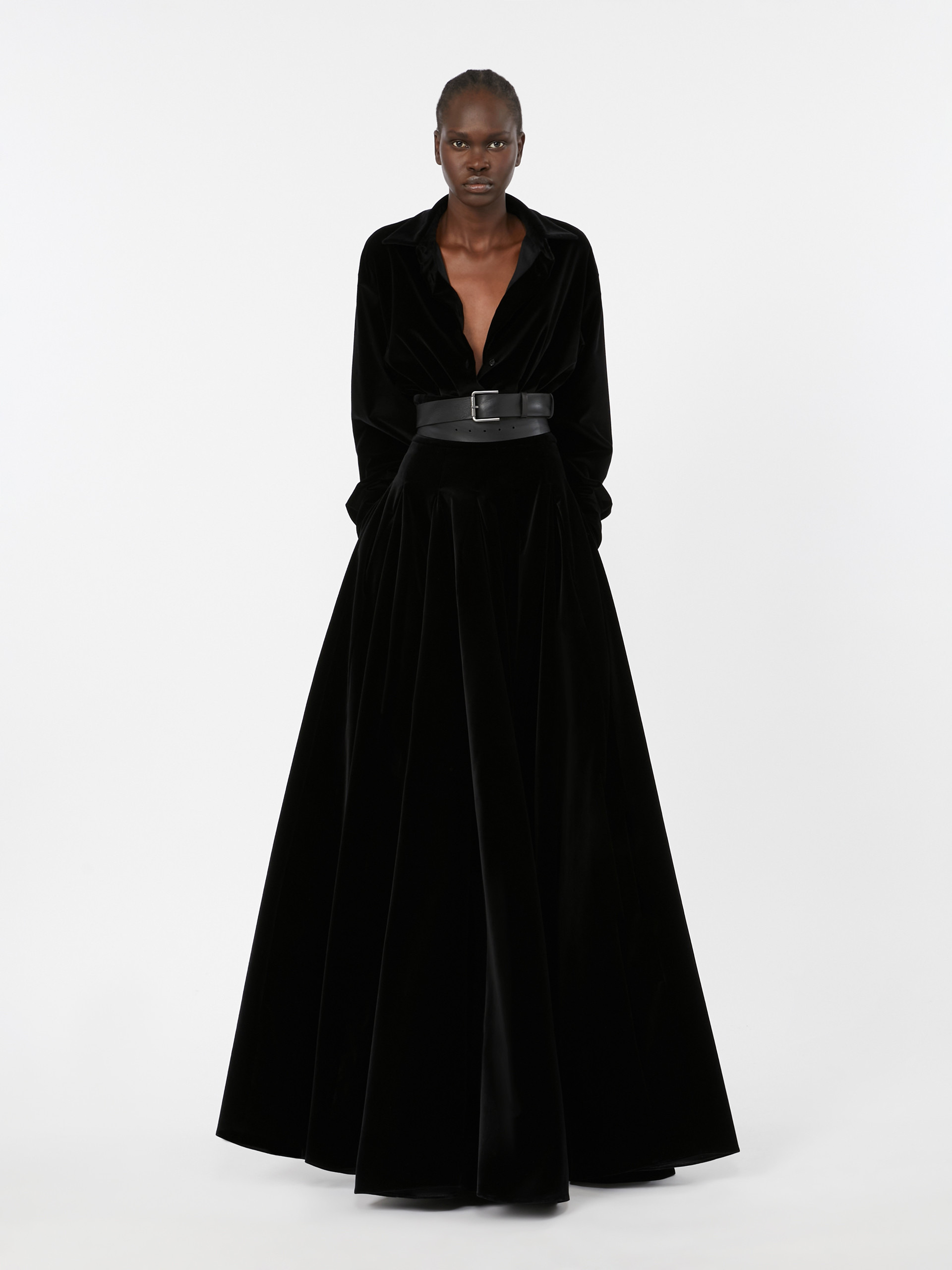 BARTOLO1234 Long, smooth velvet skirt - 2