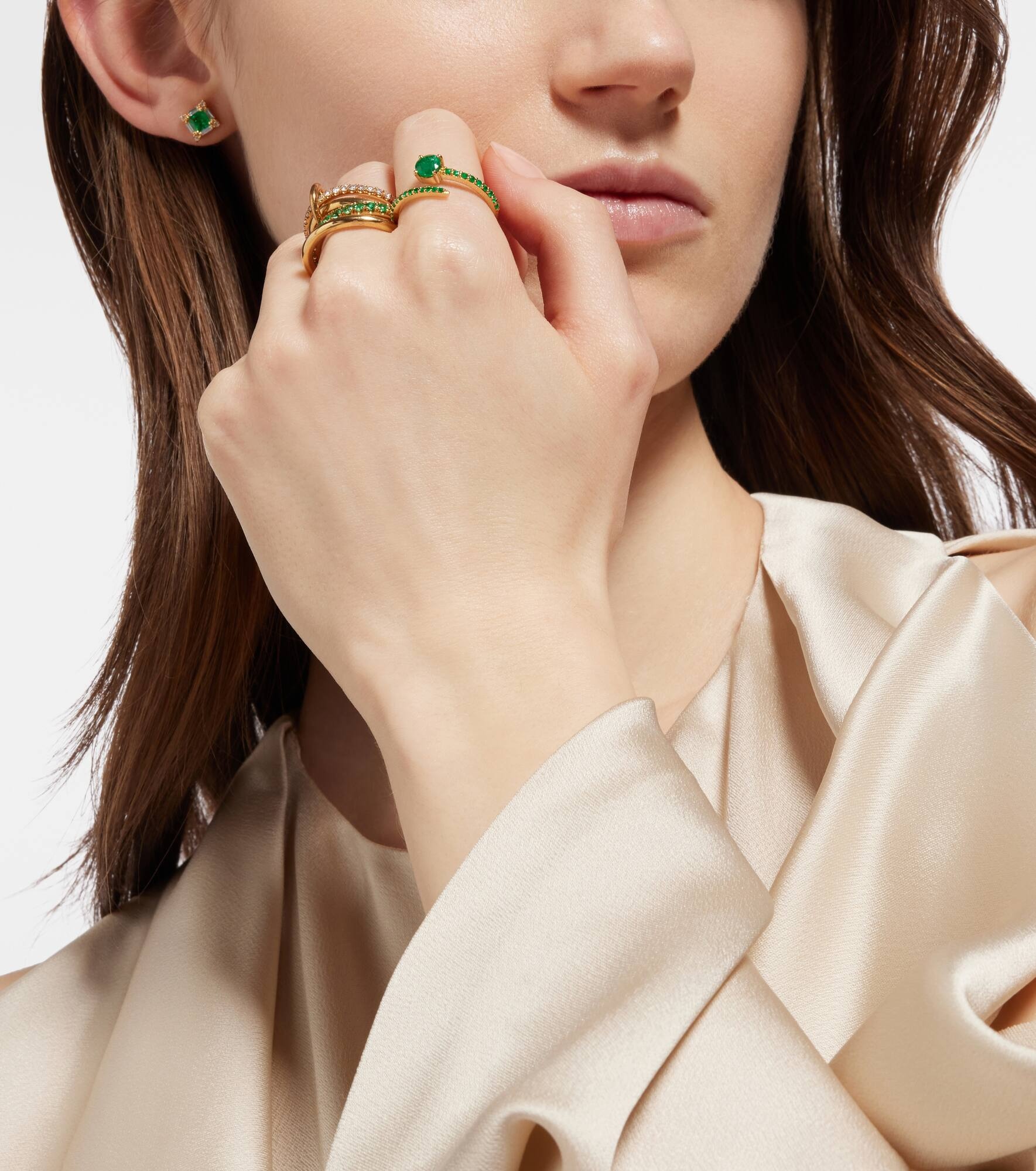 Grass Seed 18kt yellow gold ring with emeralds - 5