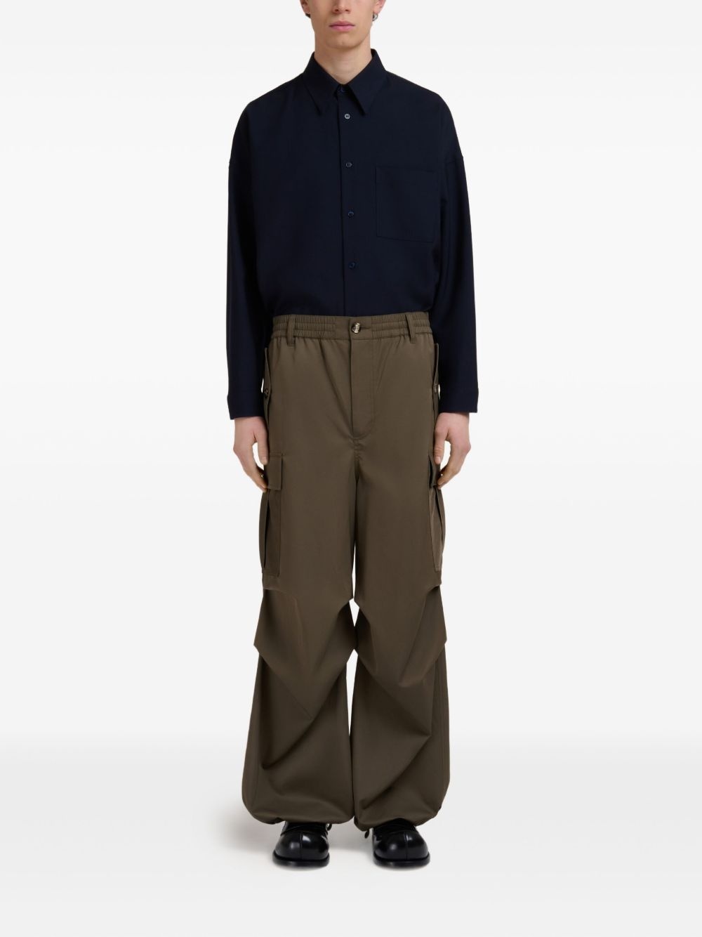 cargo-pockets pants - 2
