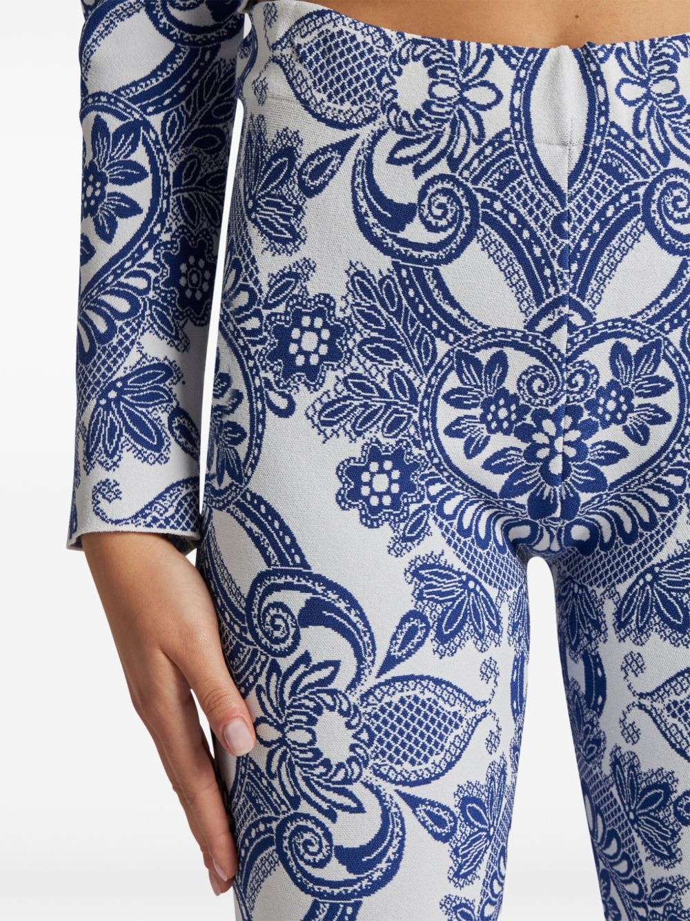 lace-motif knit trousers - 5
