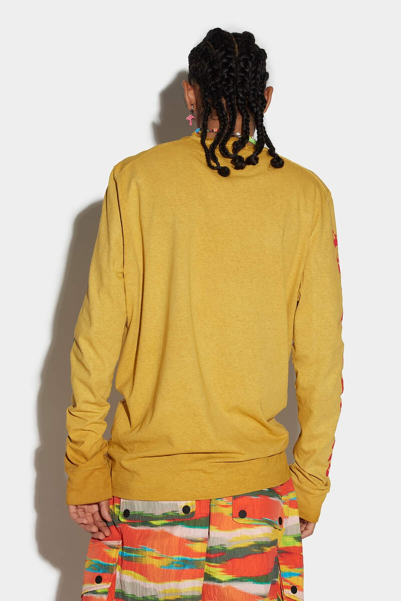 DSQUARED2 DSQUARED2 OVER SURF T-SHIRT outlook