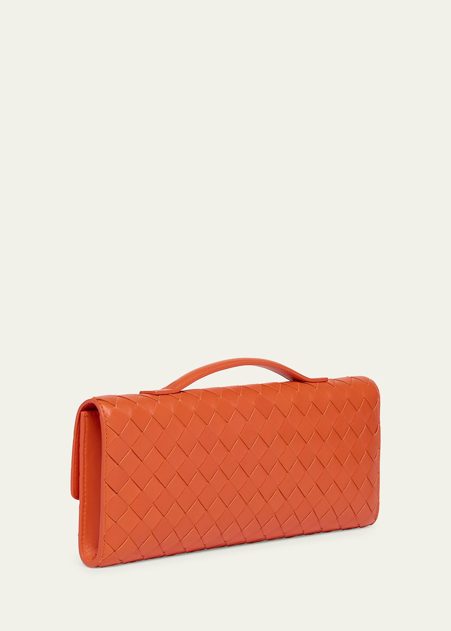 【関税込み】Bottega Veneta オレンジ Andiamo クラッチ BOTTEGA VENETA Andiamo intrecciato leather clutch | NET-A-PORTER