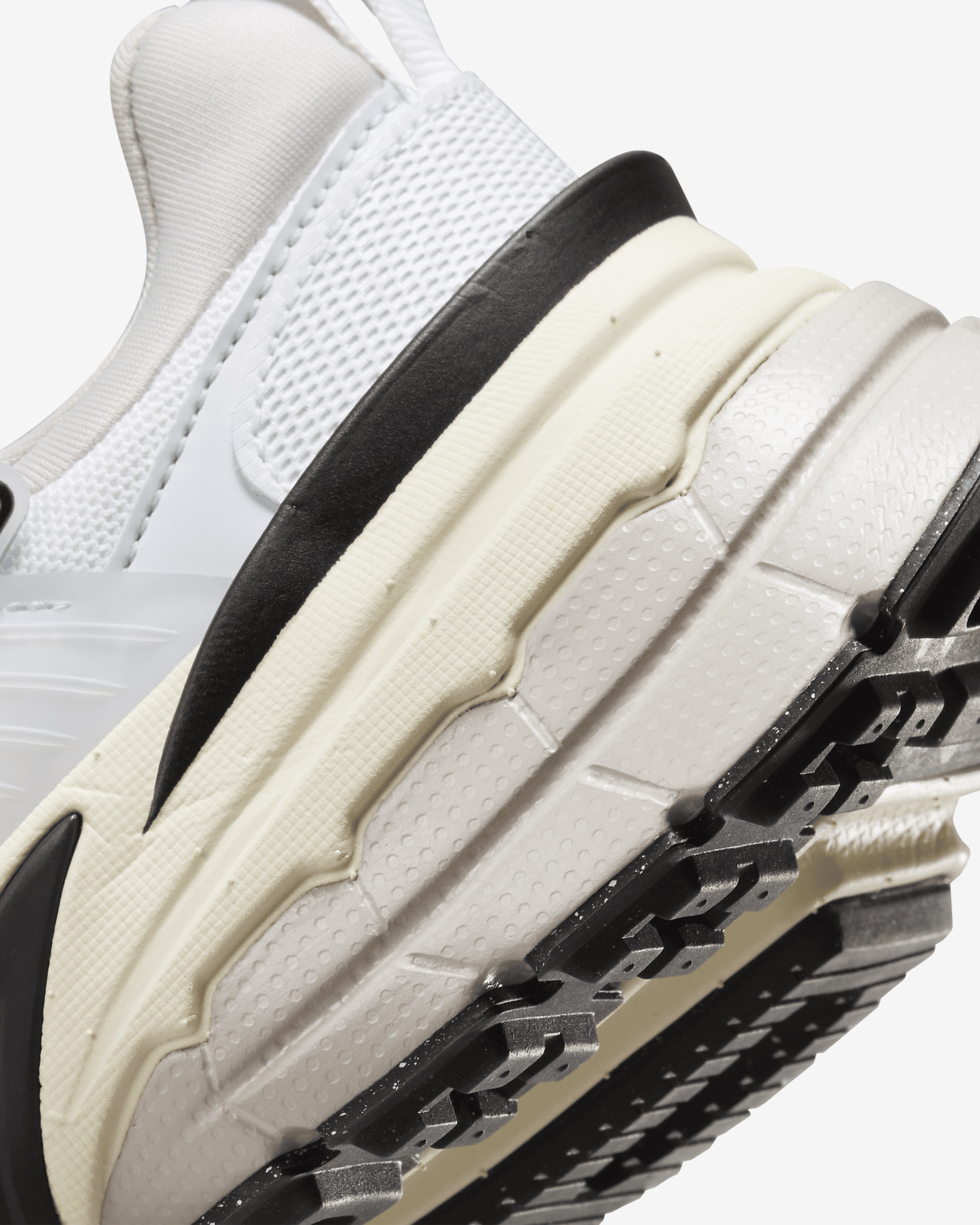 Nike V2K Run Shoes - 9