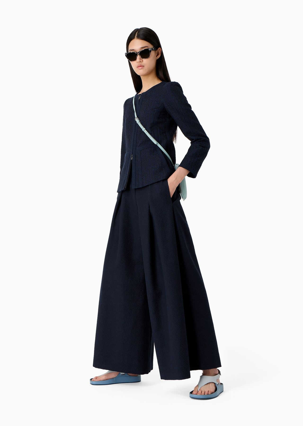 Wide pleated trousers with embossed jacquard motif - 4