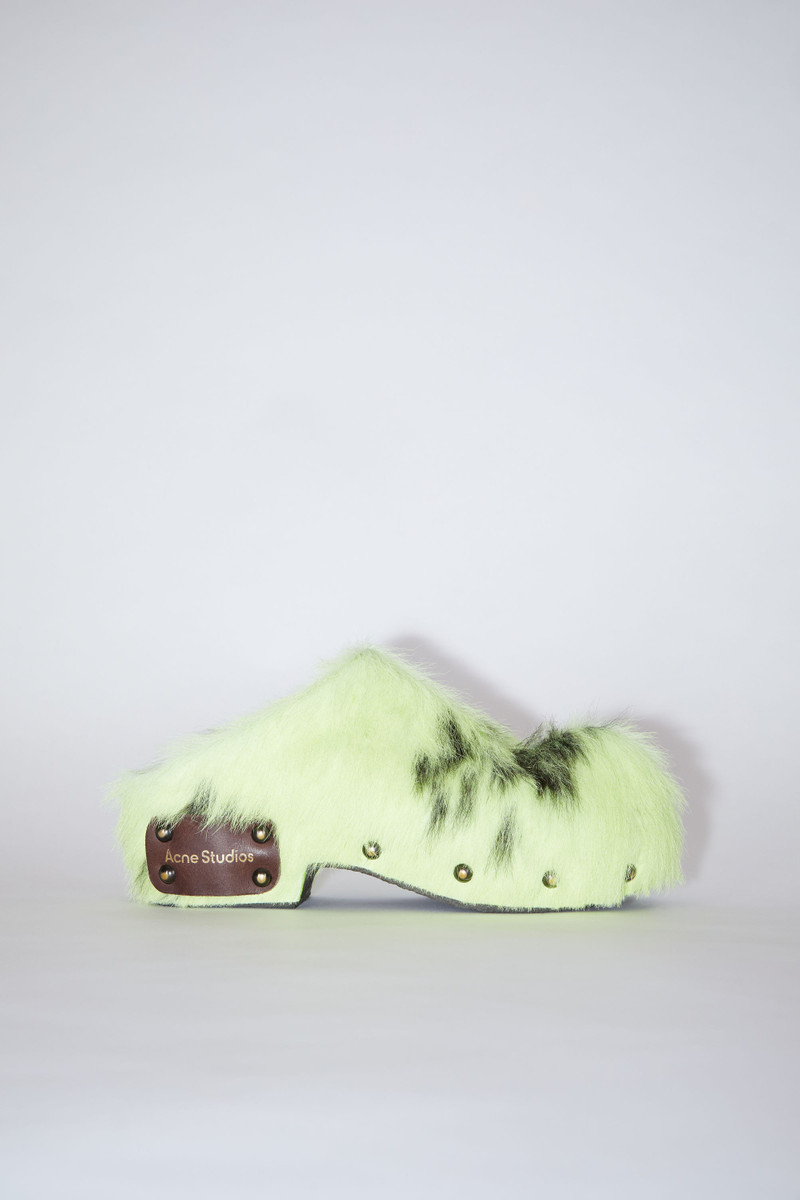 Studded fur mules - Neon green 1