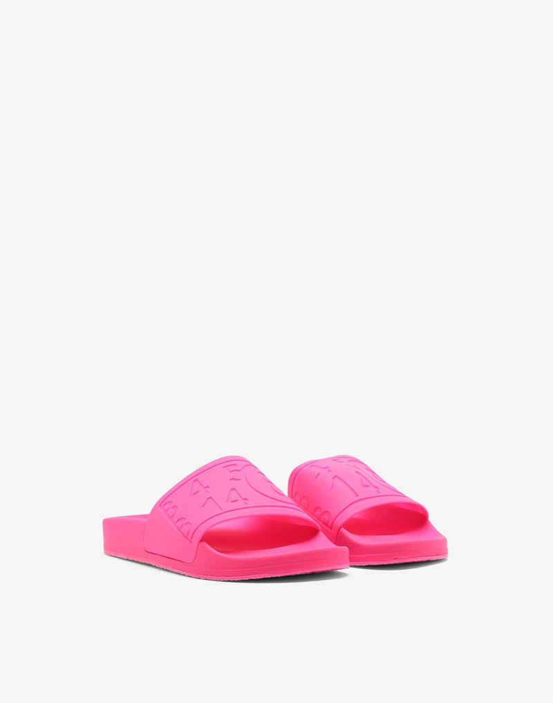 MM6 Maison Margiela Logo slides outlook