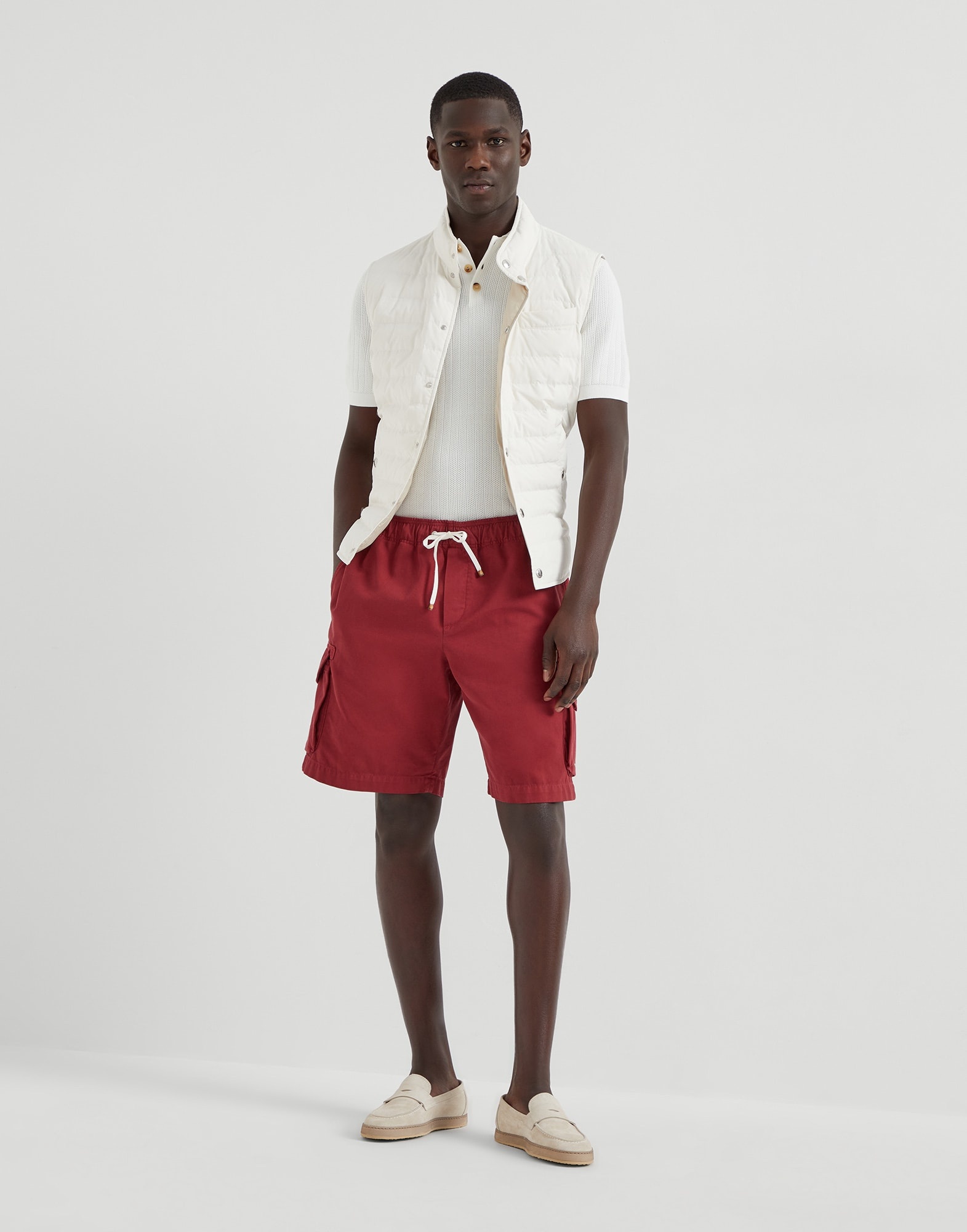 Garment-dyed Bermuda shorts in twisted cotton gabardine with cargo pockets and drawstring - 4