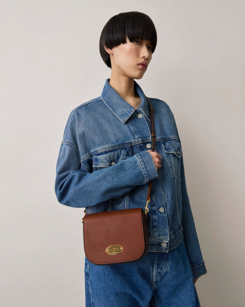 Mulberry Small Darley Satchel
Oak Small Classic Grain outlook