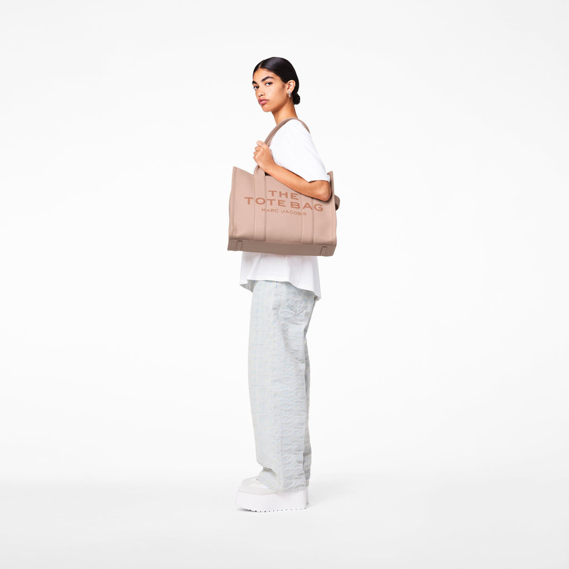 Marc Jacobs LEATHER LARGE TOTE 부대 outlook
