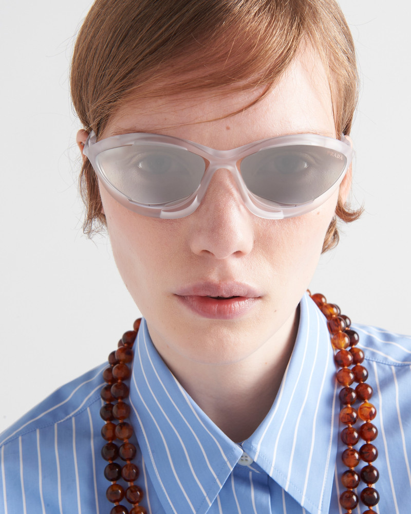 Sunglasses with the Prada logo 6