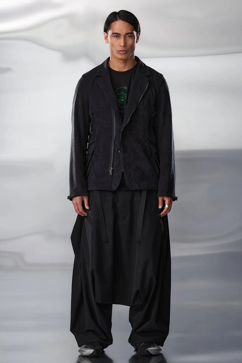 J29-TO Scrim Laced Ultra-Microfiber Blazer Black 38