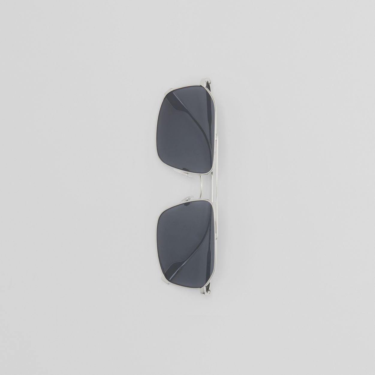 Icon Stripe Detail Navigator Sunglasses - 4