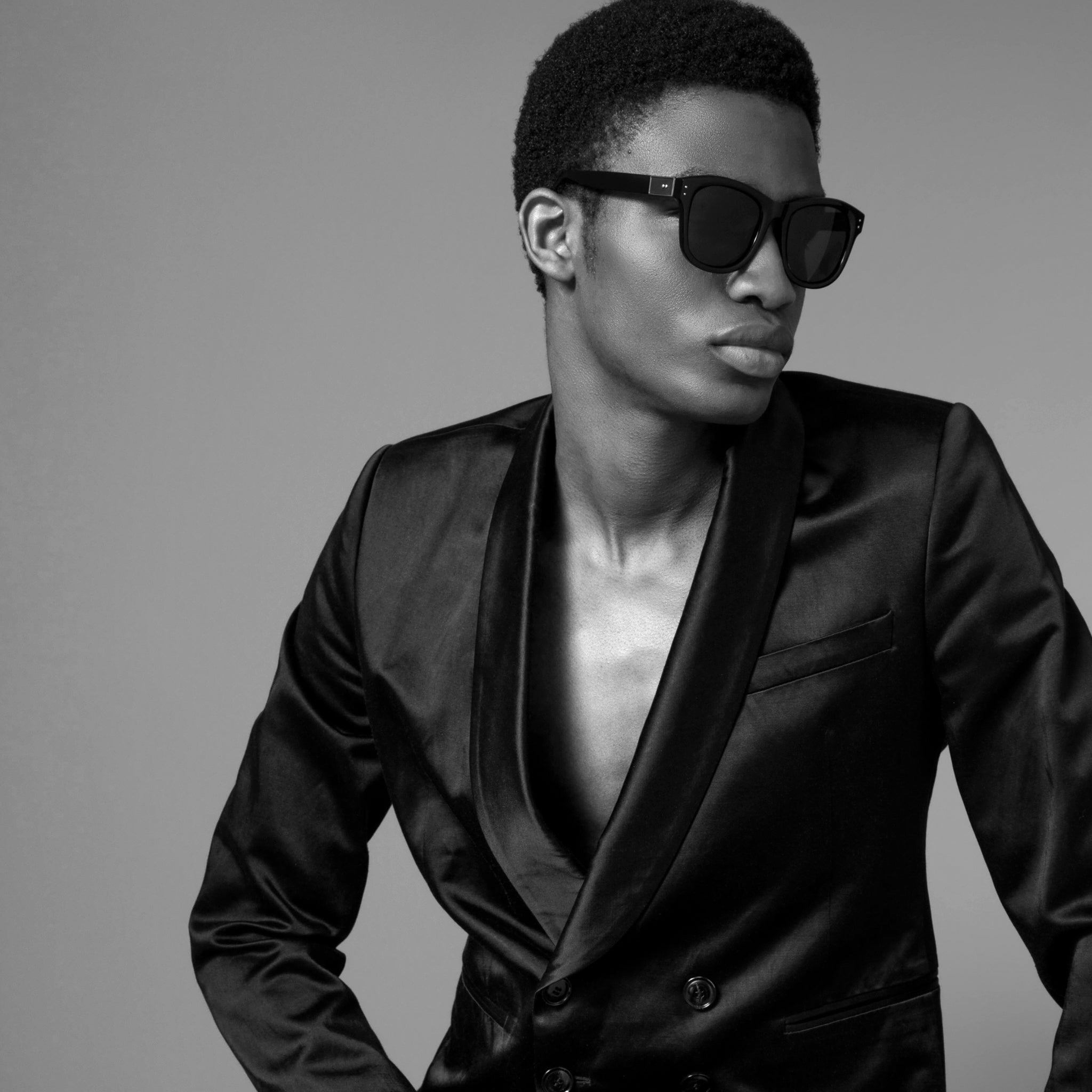 EDSON D-FRAME SUNGLASSES IN BLACK AND NICKEL - 2