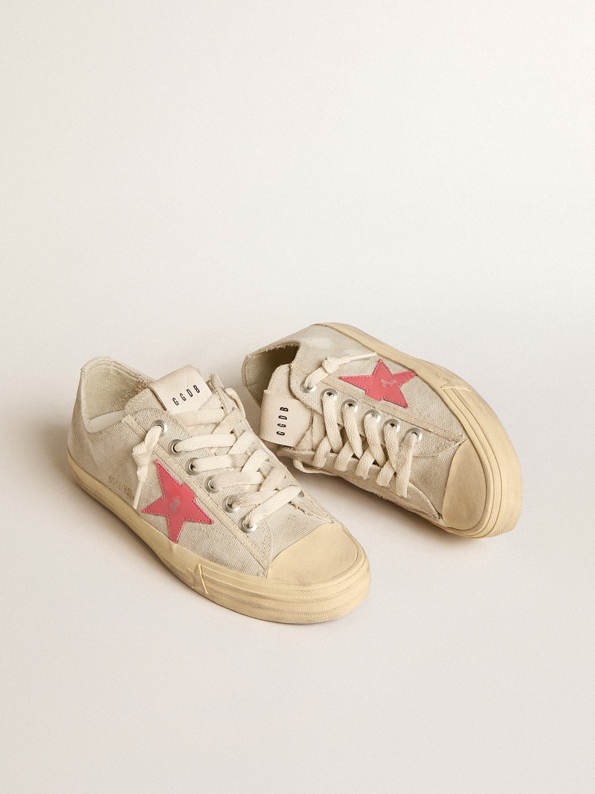 Women's V-Star in light gray canvas with a red leather star - 2