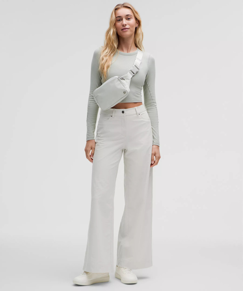 lululemon Everywhere Belt Bag Large 2L outlook