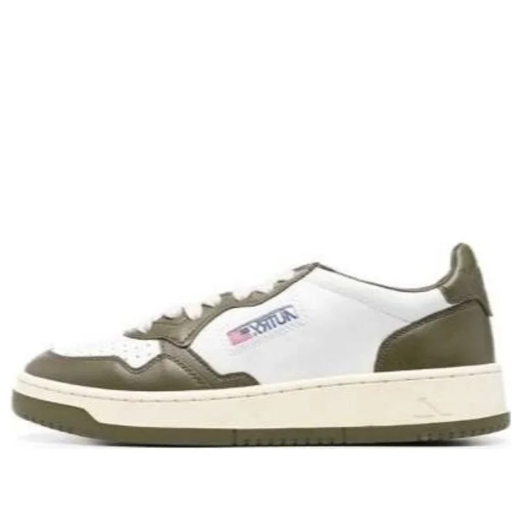 (WMNS) AUTRY Medalist Low Bicolor 'White Olive Green' AULW-WB33 - 1