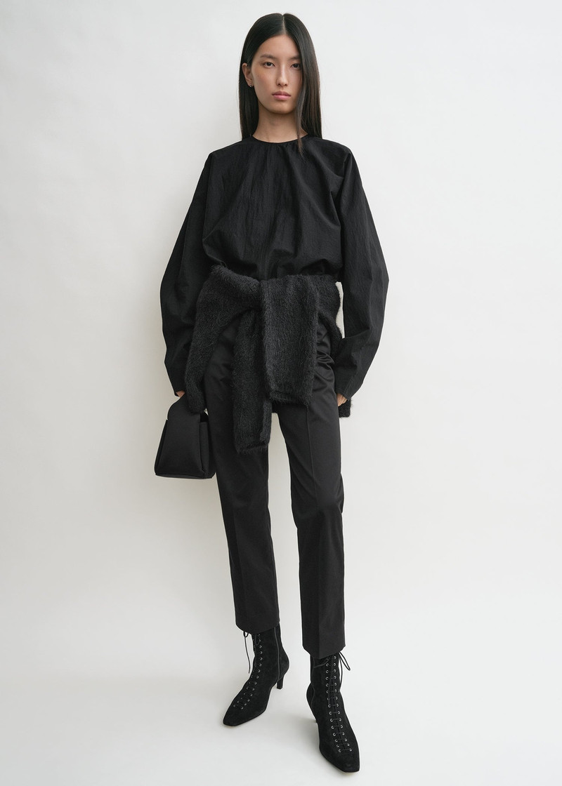 Totême Batwing top black outlook