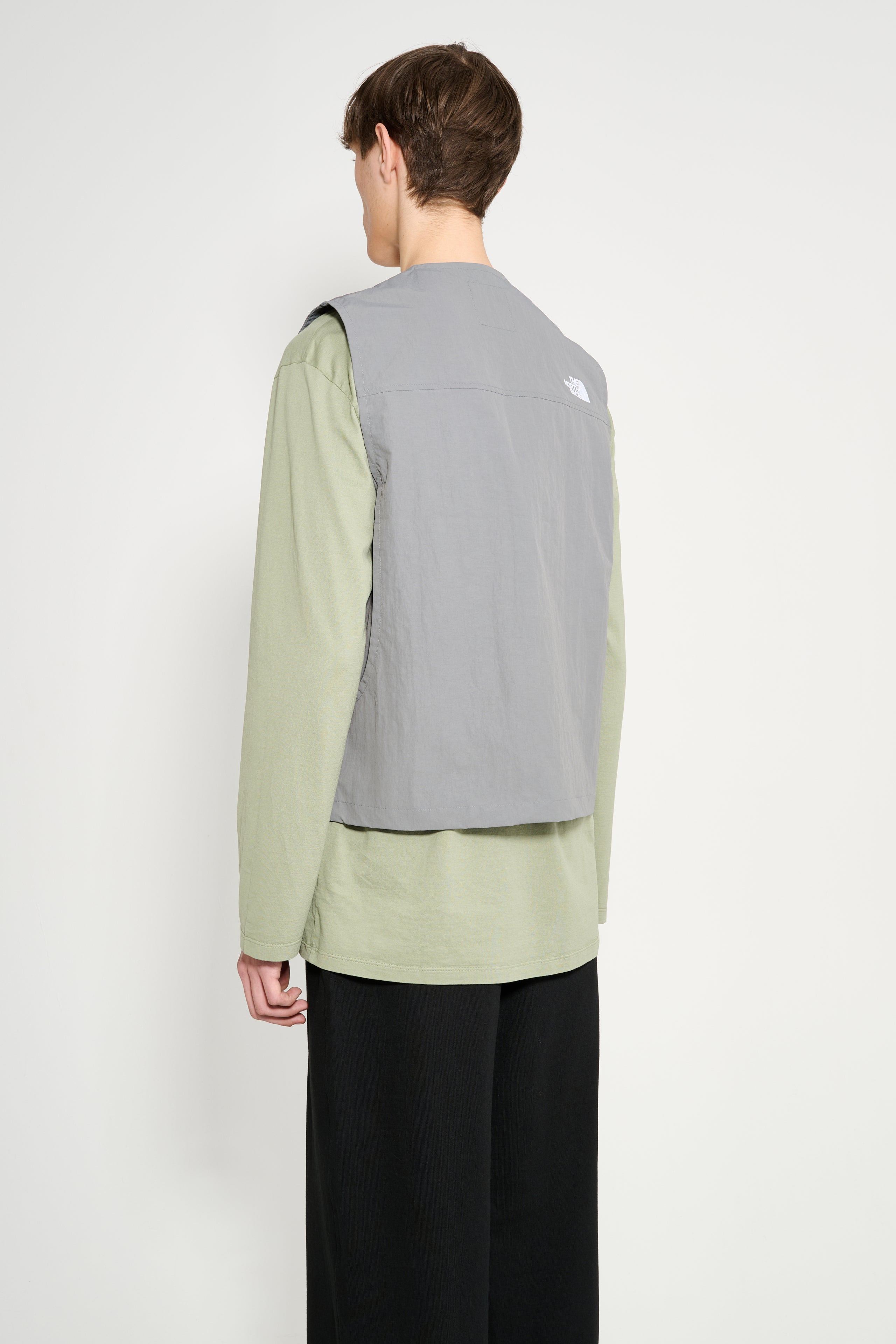 THE NORTH FACE MOUNTAIN WIND VEST SMOKED PEARL - 3