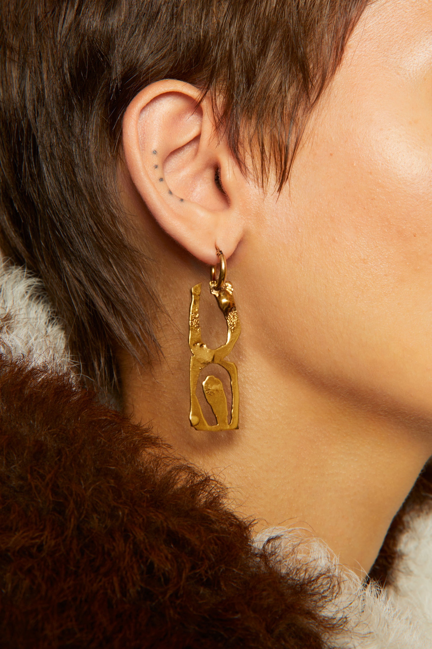 U earring gold - 3