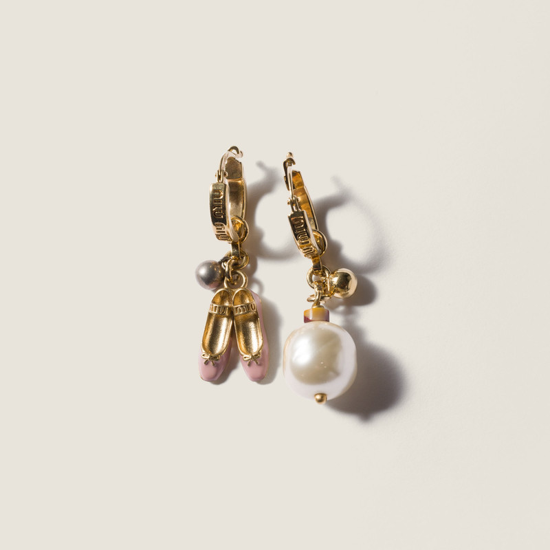 Metal pendant earrings 1