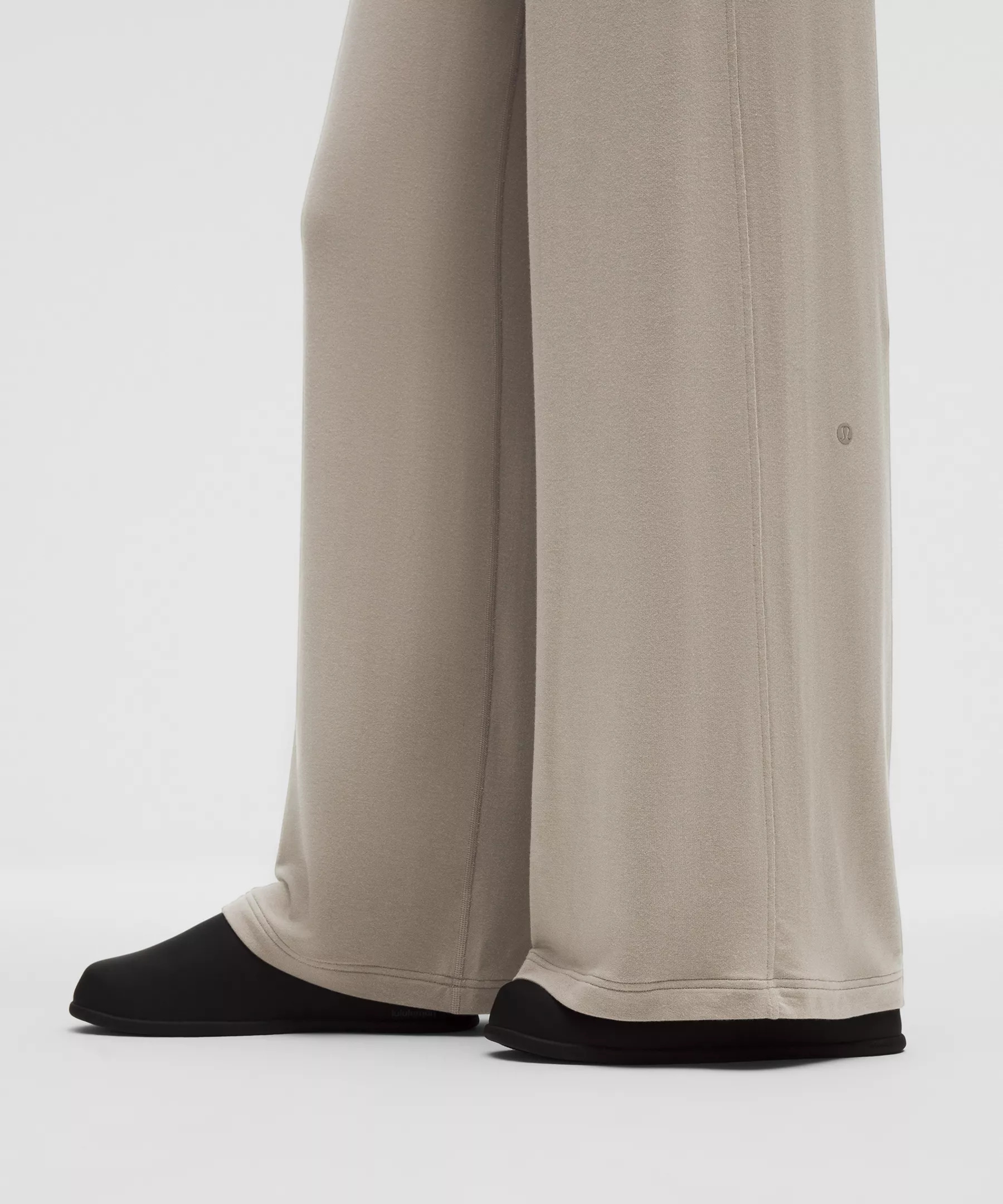 BeCalm Mid-Rise Wide-Leg Pant - 6