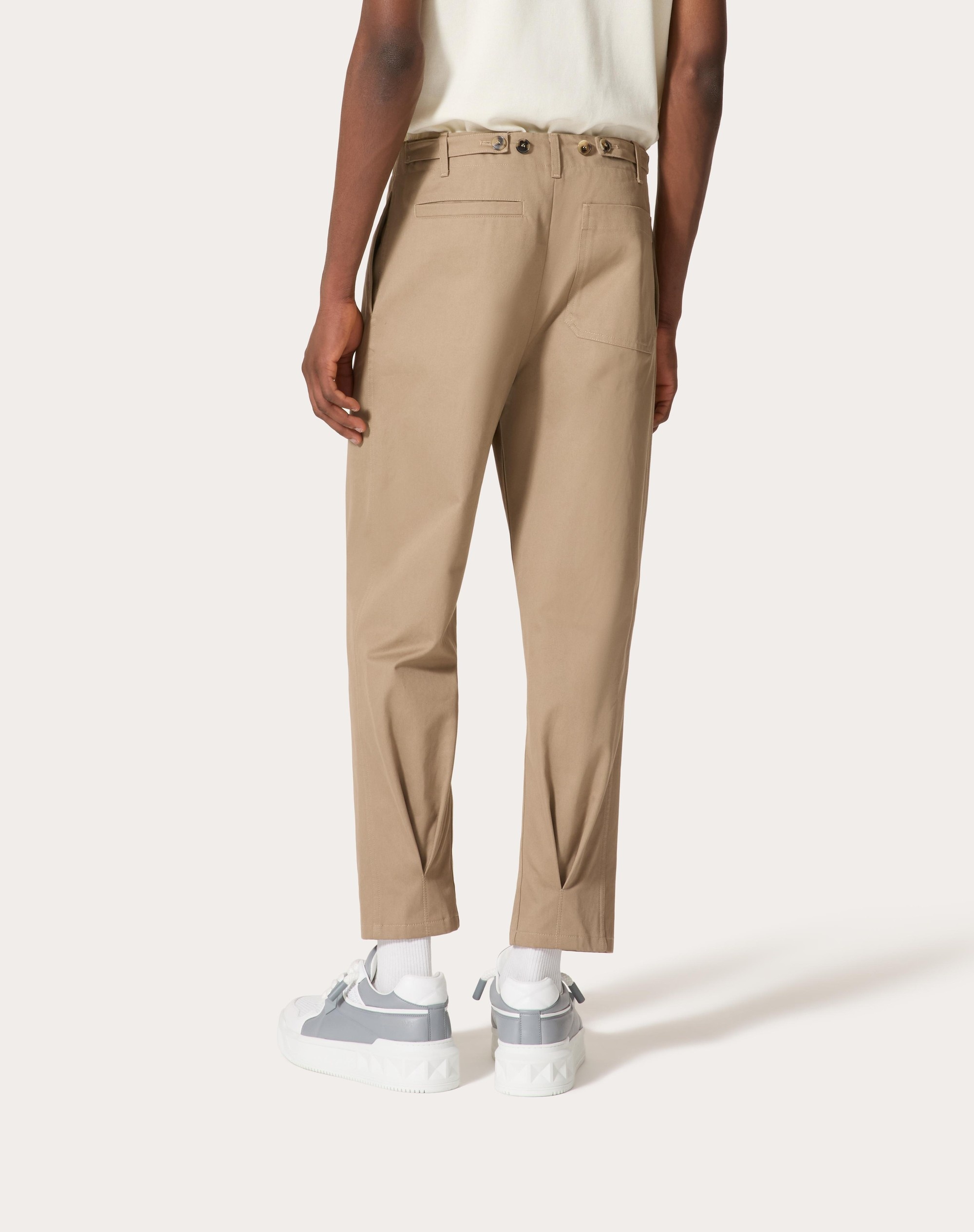 COTTON GABARDINE PANTS WITH MAISON VALENTINO LABEL - 4