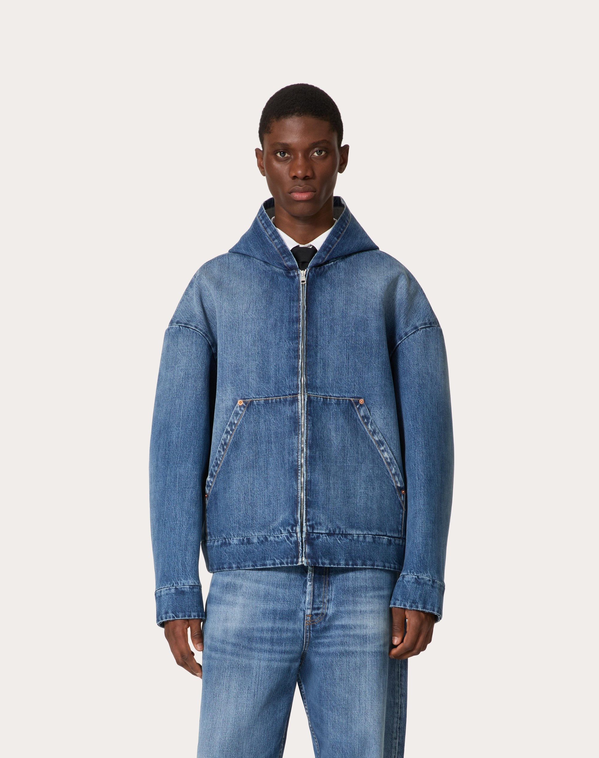 ダウンジャケット・コート VALENTINO Valentino Garavani denim jacket Valentino Garavani Logo Denim Jacket in Light Denim | FWRD