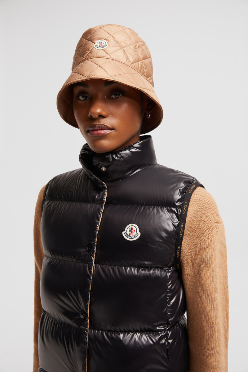 Moncler Quilted Bucket Hat outlook