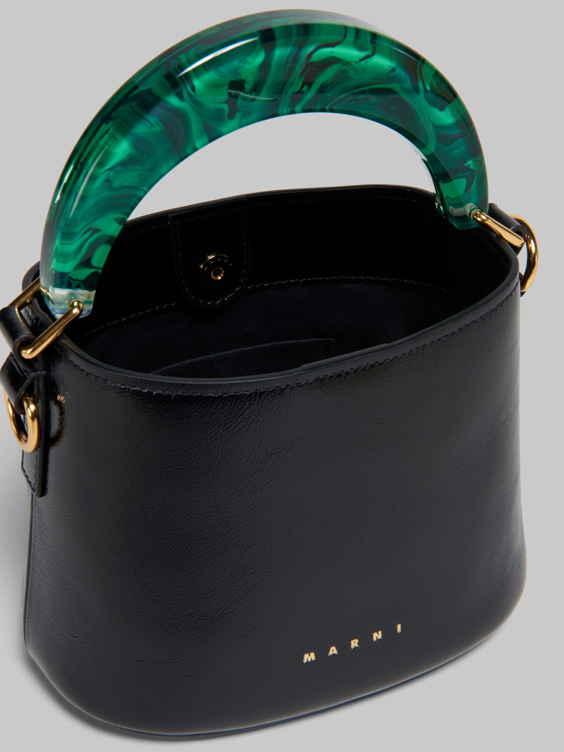 VENICE MINI BUCKET BAG IN BLACK PATENT LEATHER - 4