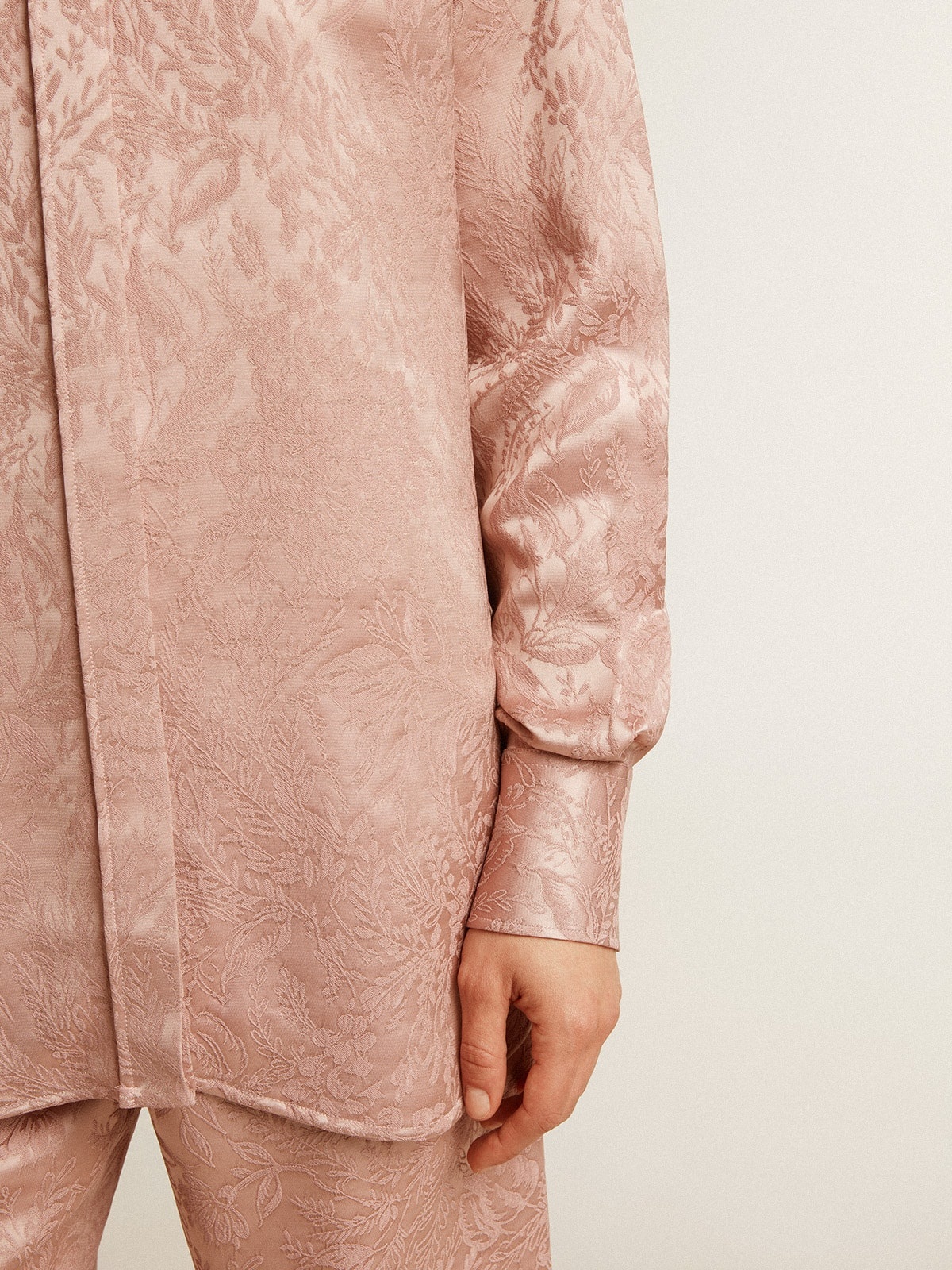 Women's pink viscose shirt with floral pattern - 6
