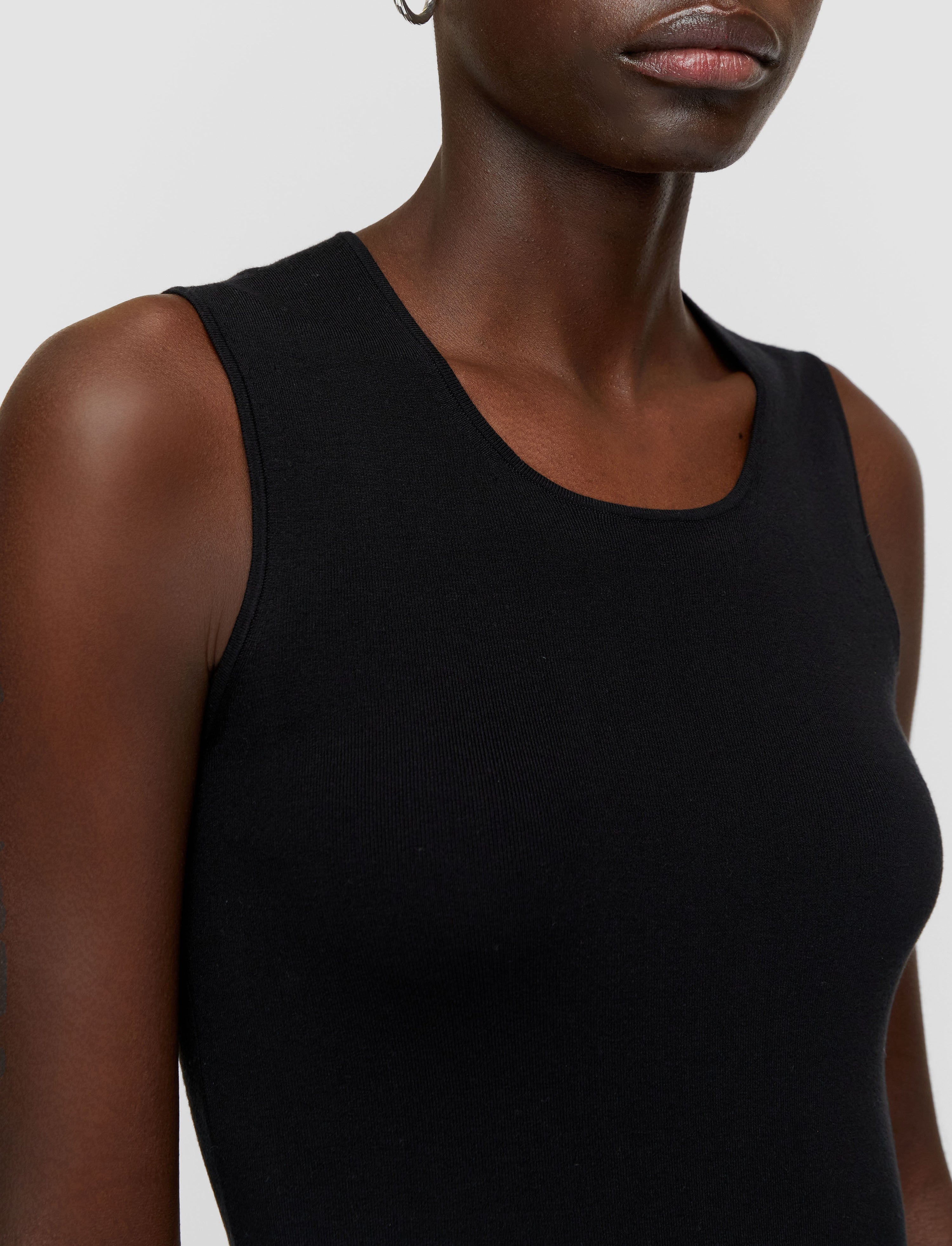 Silk Stretch Tank Top - 5