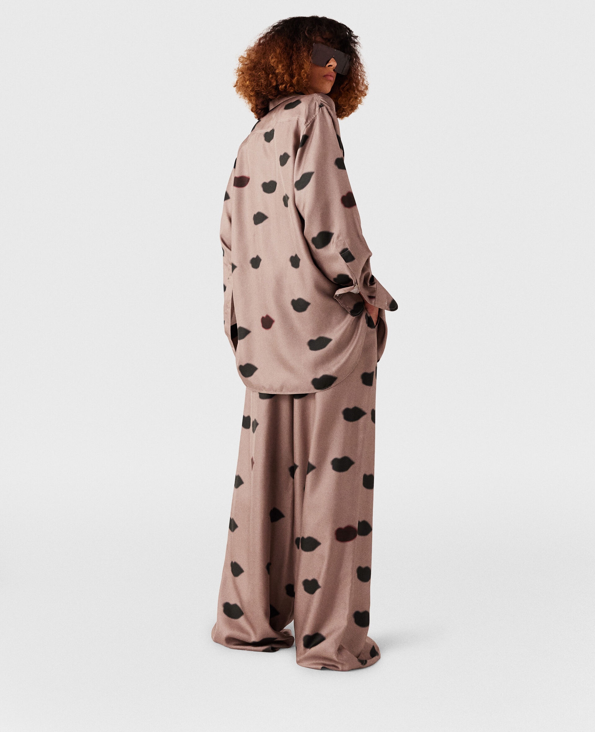 Oversized Lips Print Trousers - 5