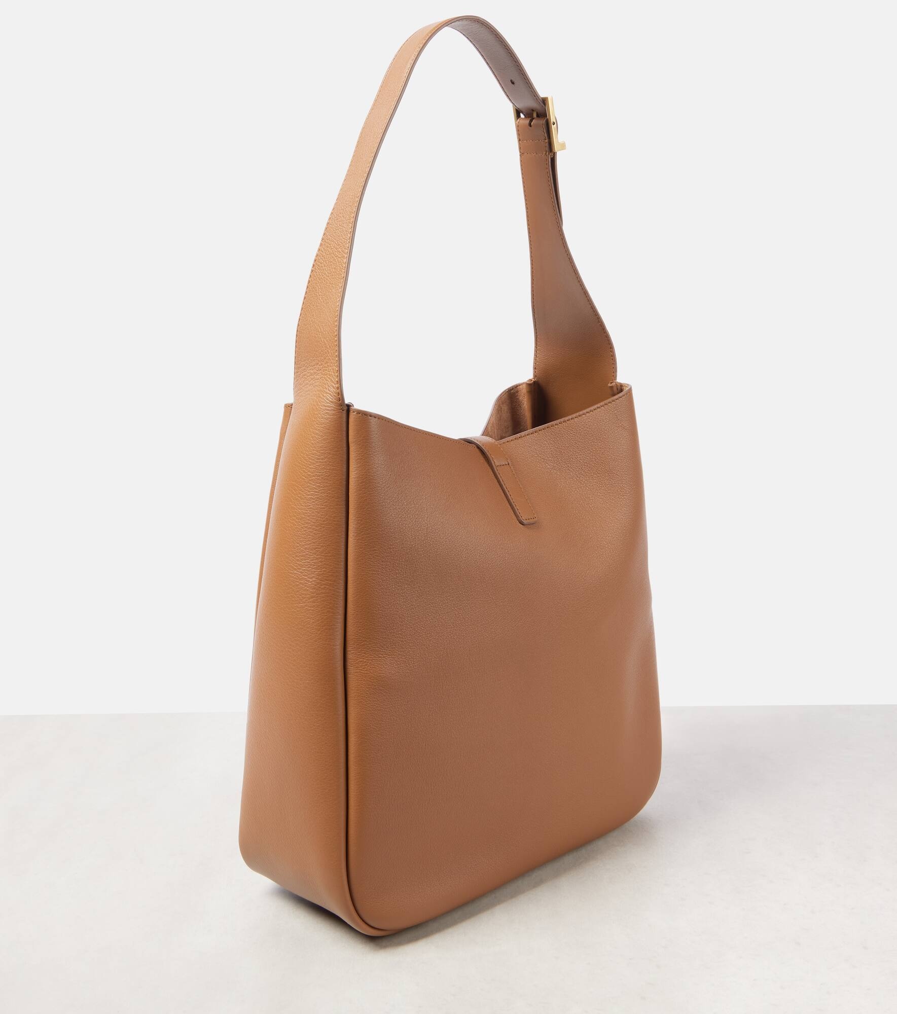 Le 5 à 7 Supple Large leather shoulder bag - 4
