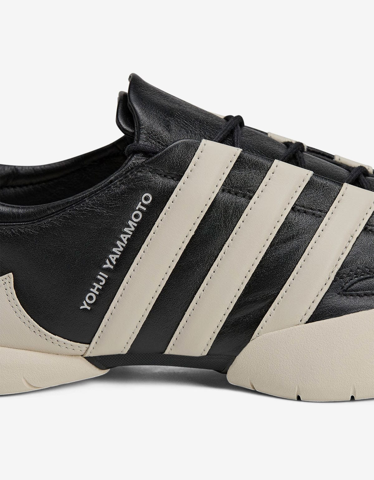Y-3 Black Regu 2002 Trainers - 7