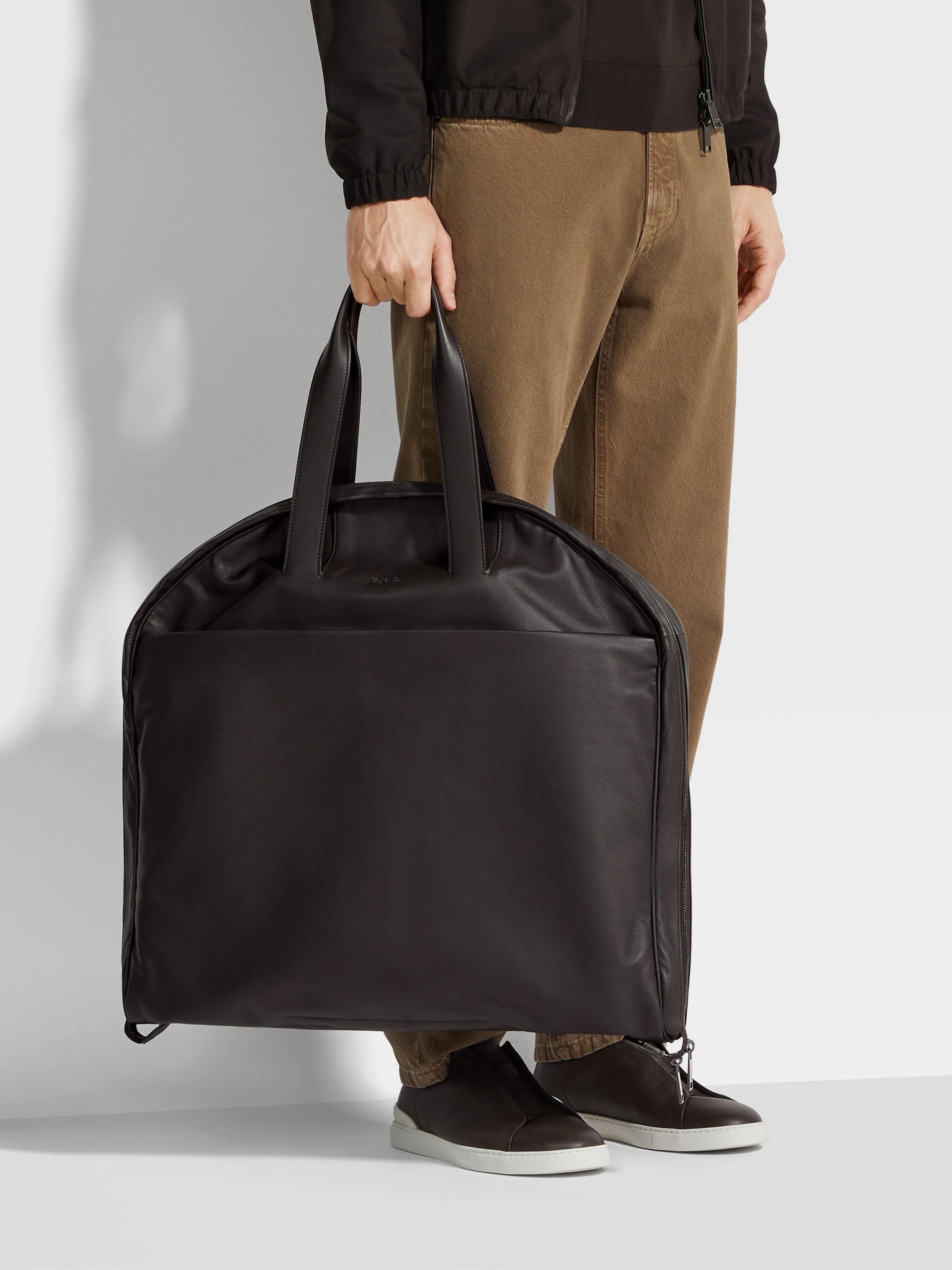 DARK BROWN SECONDSKIN GARMENT BAG - 2