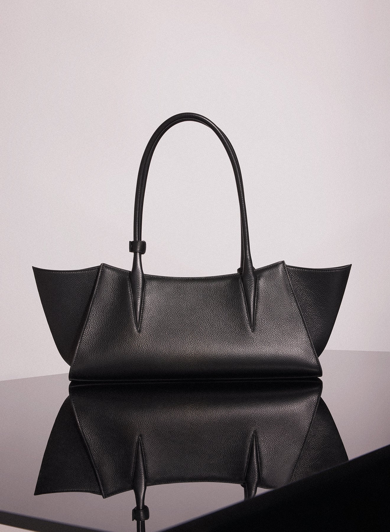 black grainy leather fang bag - 4