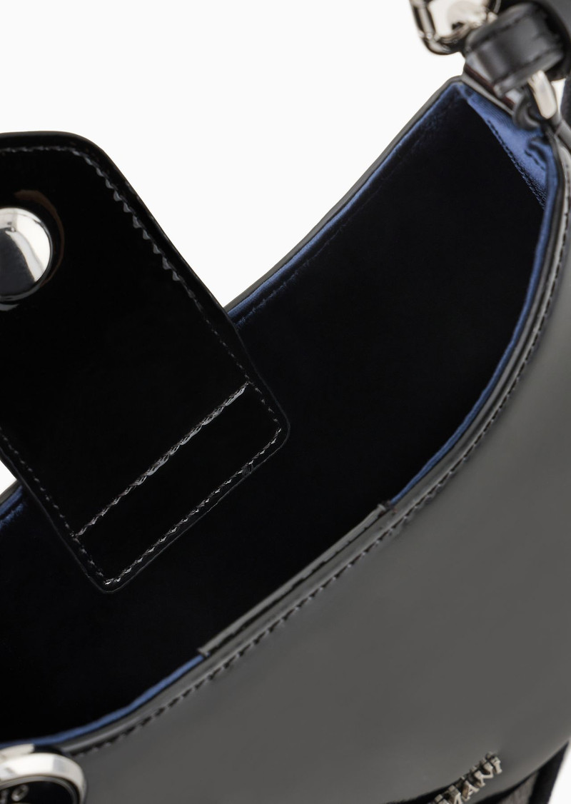 Small hobo shoulder bag in patent leather with chain strap 4