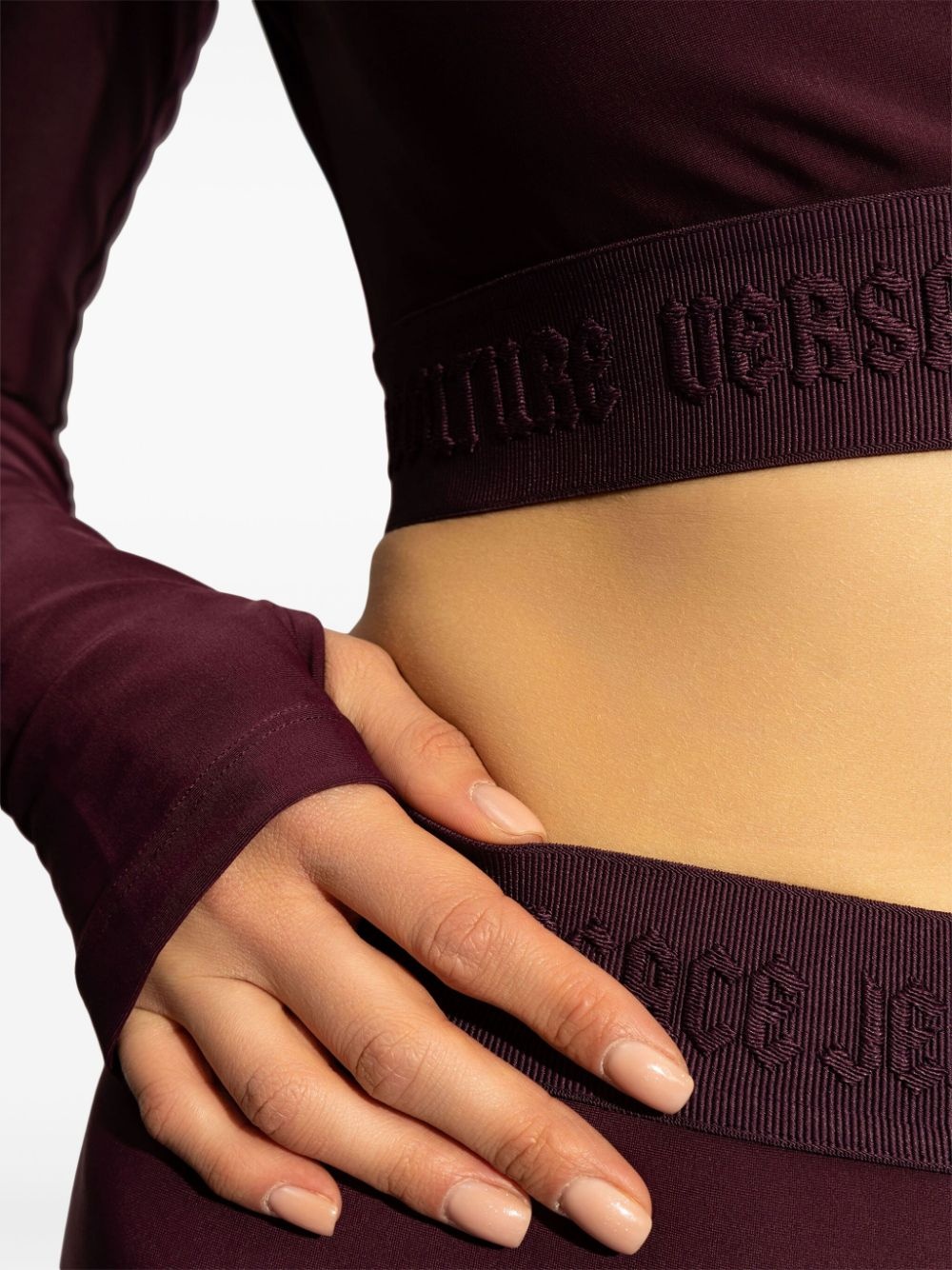 logo-hem cropped top - 5