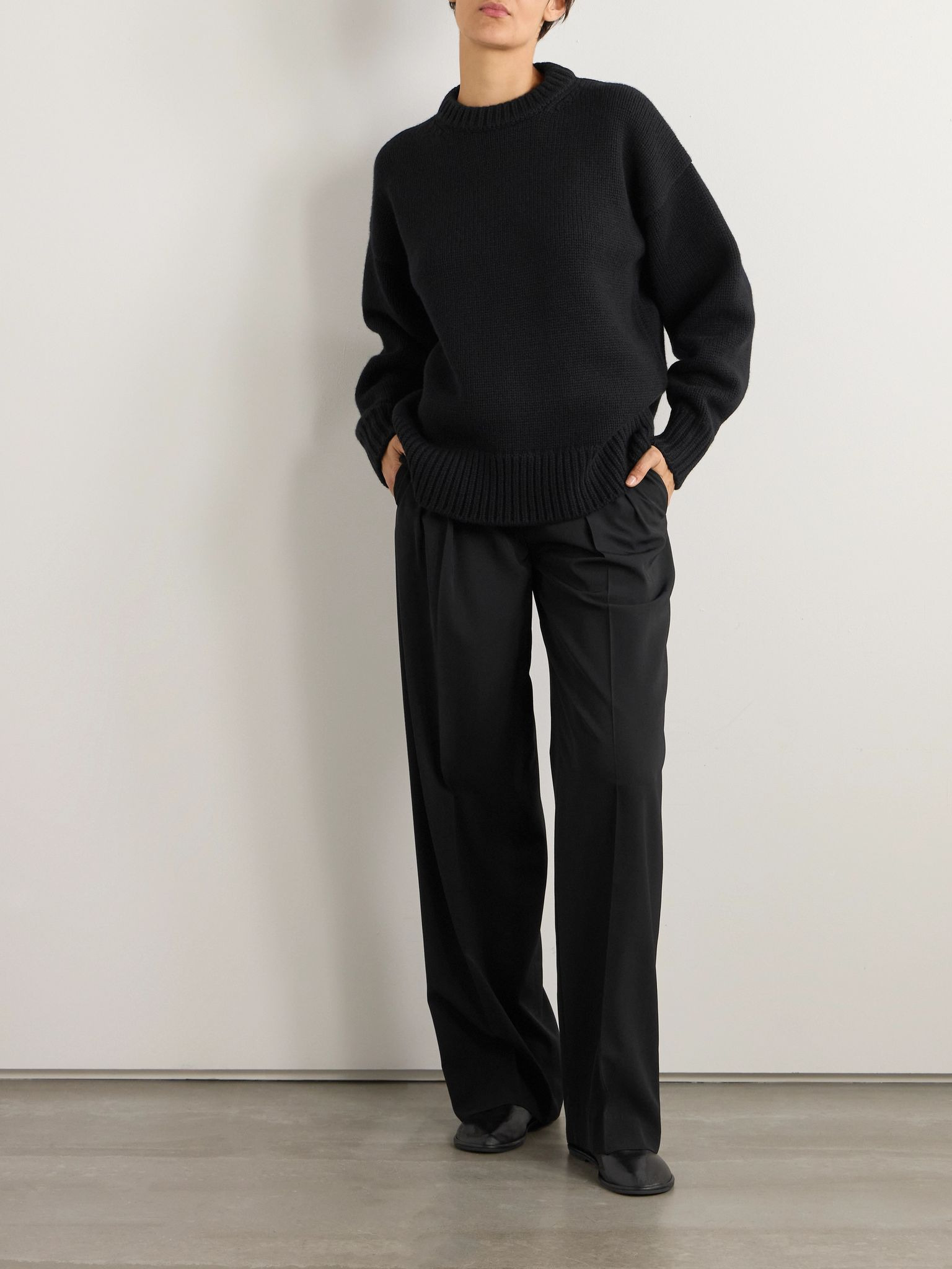 Essentials Ophelia wool and cashmere-blend sweater Black - 2
