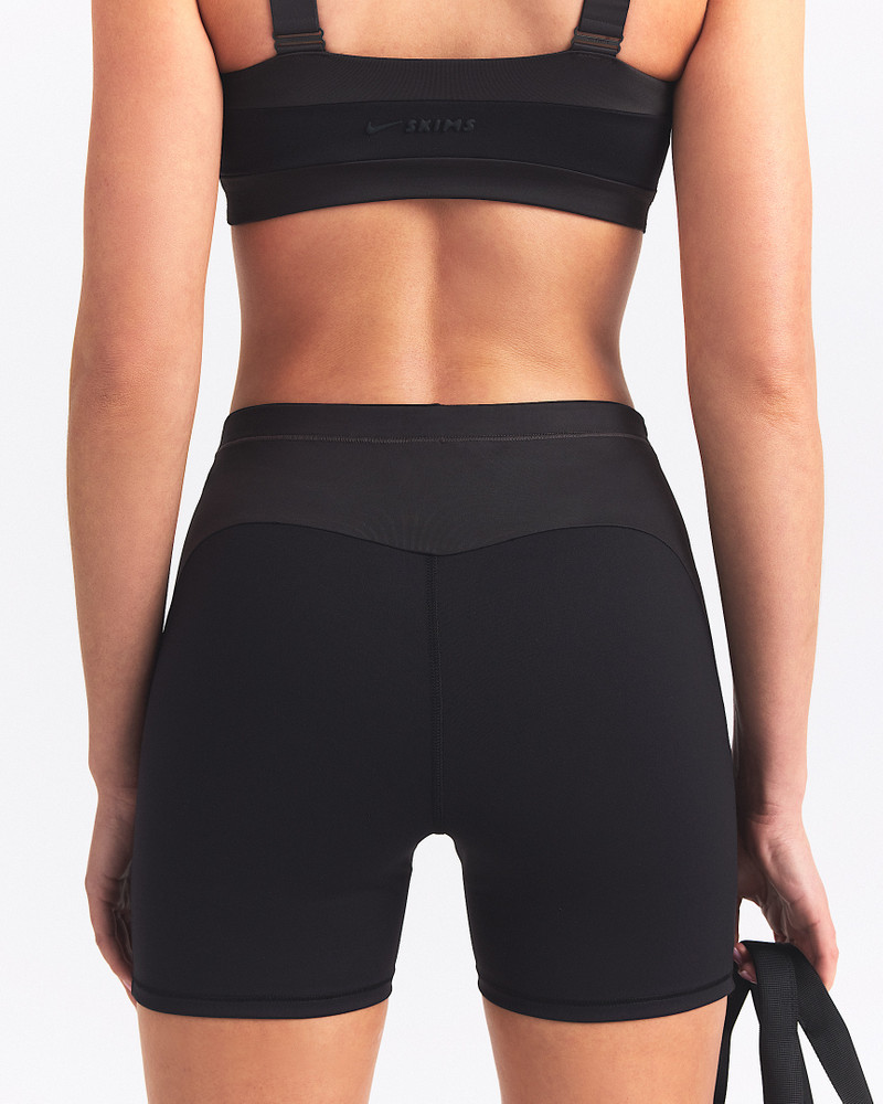 NikeSKIMS Matte Shine Mix Women's 5" Shorts 3