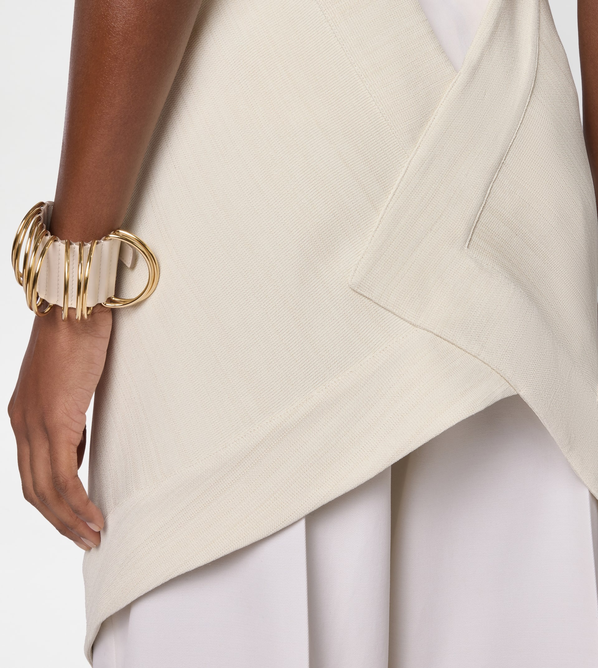 SILK BLEND BACKLESS TOP - WHITE - 7