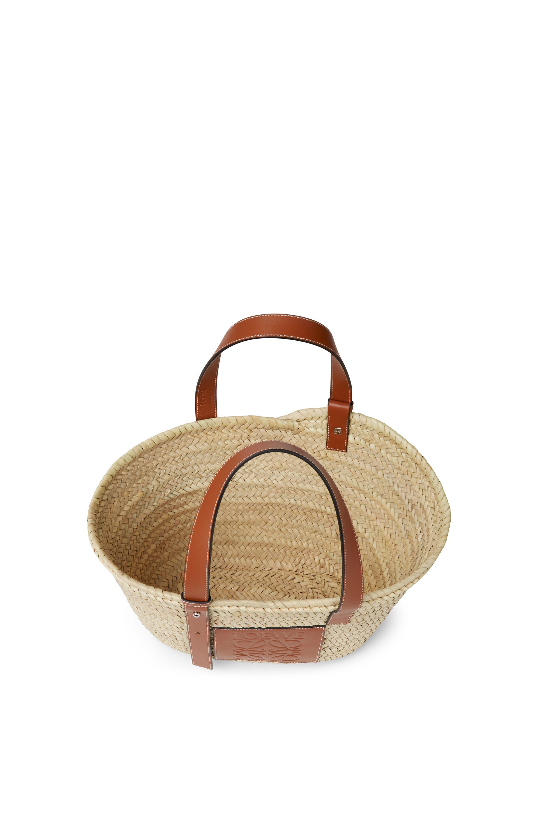 【国内発送】Basket bag in palm leaf and calfskinセール Basket bag in palm leaf and calfskin Beige - LOEWE