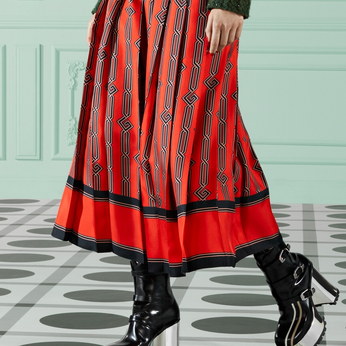 Square G chain print silk skirt - 4
