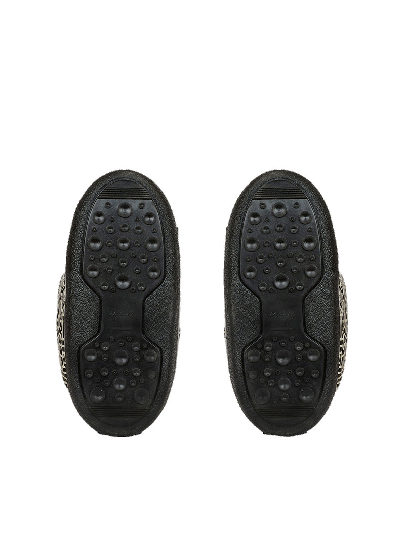 Capsule After ski - Quilted nylon après-ski boots with Balmain monogram pattern 4