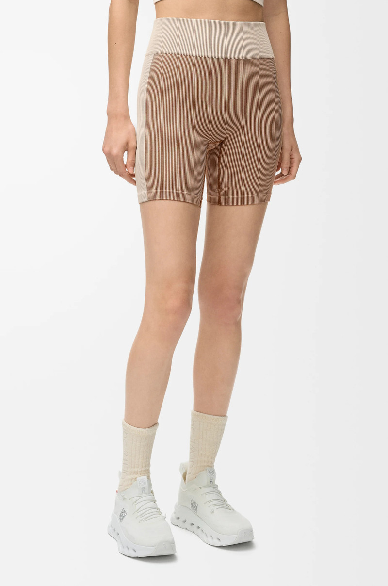 Seamless shorts in technical jersey 3
