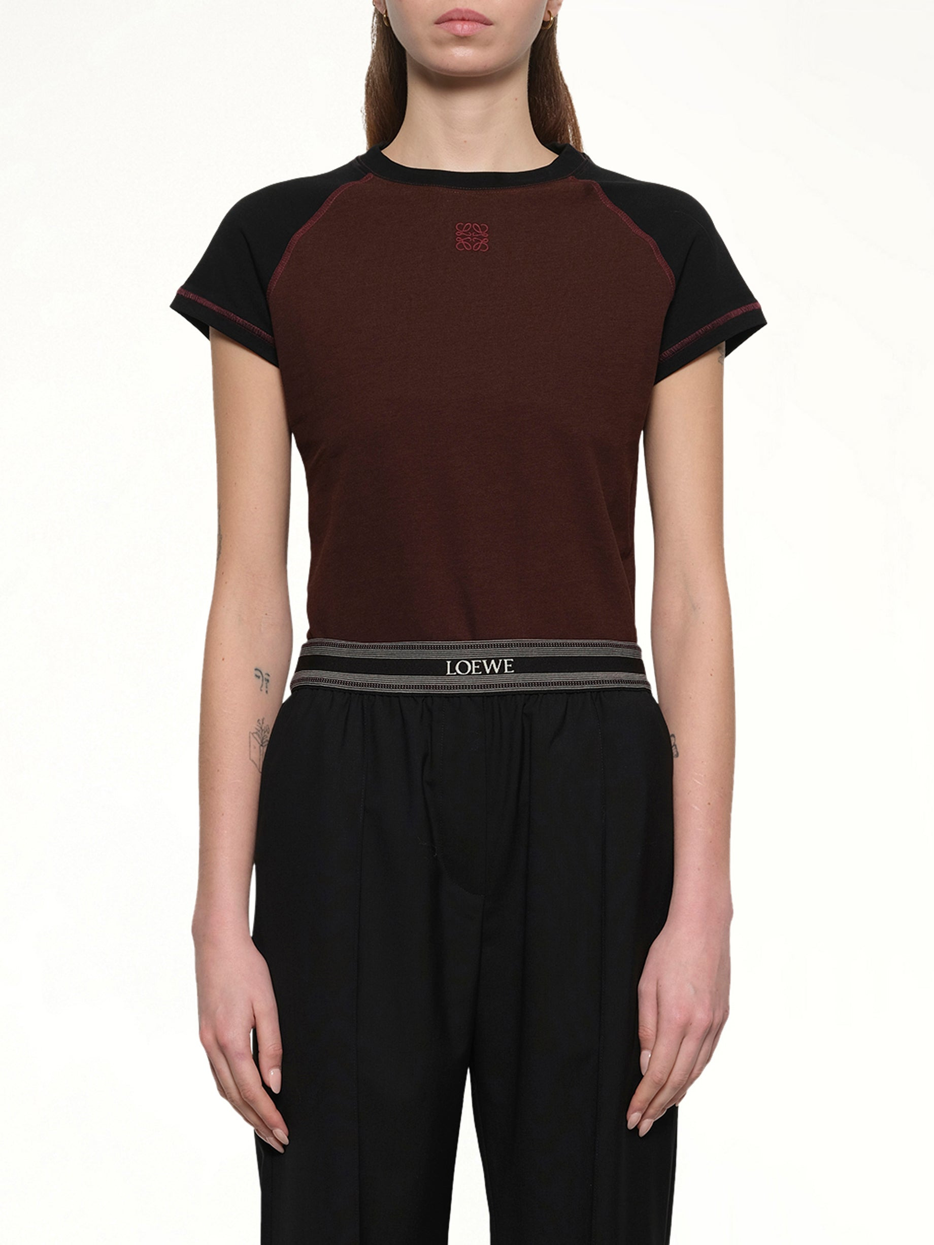 Small Fit T-Shirt in Black/Burgundy - 1