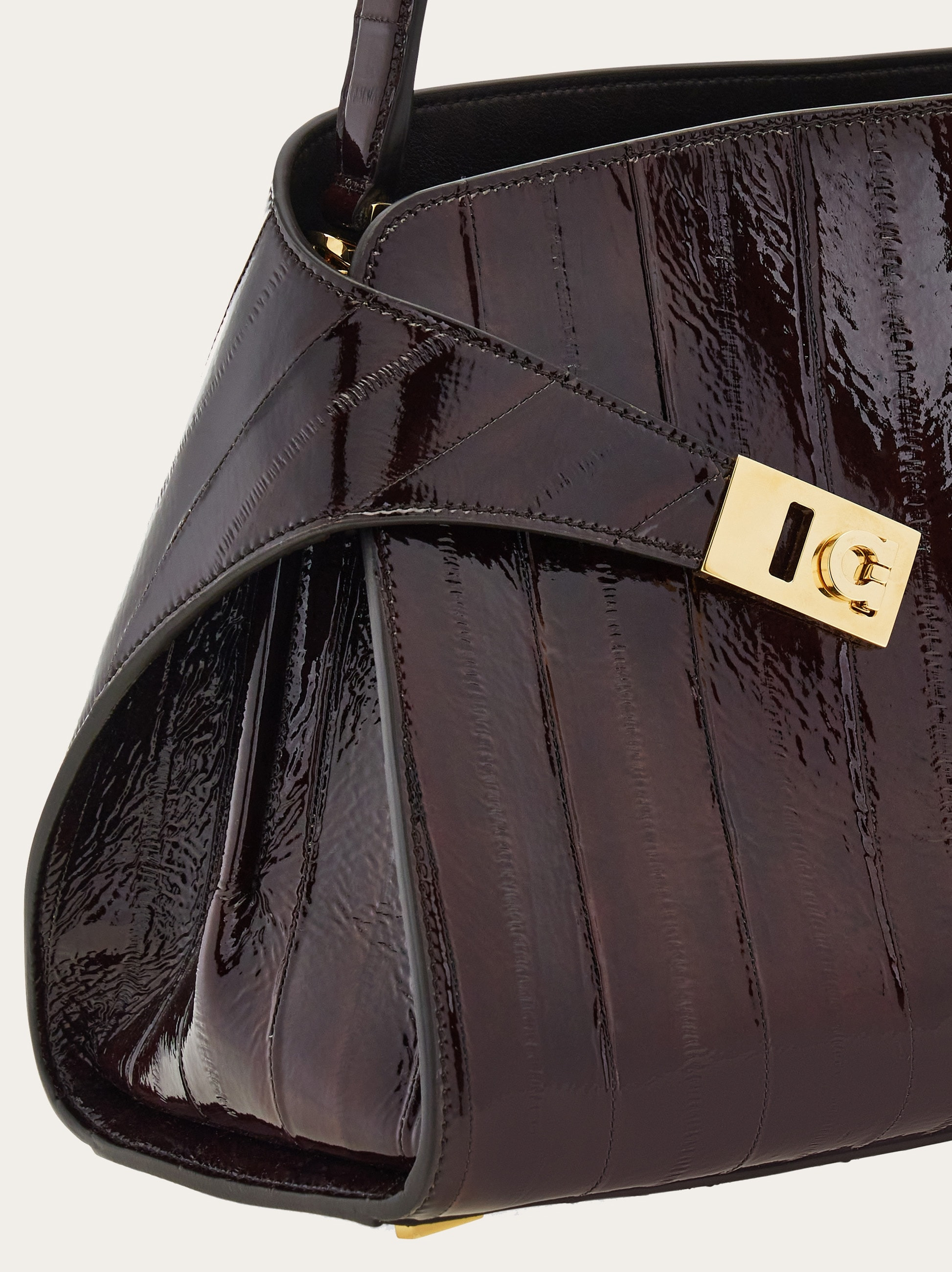 Hug soft shoulder bag (M) - 6