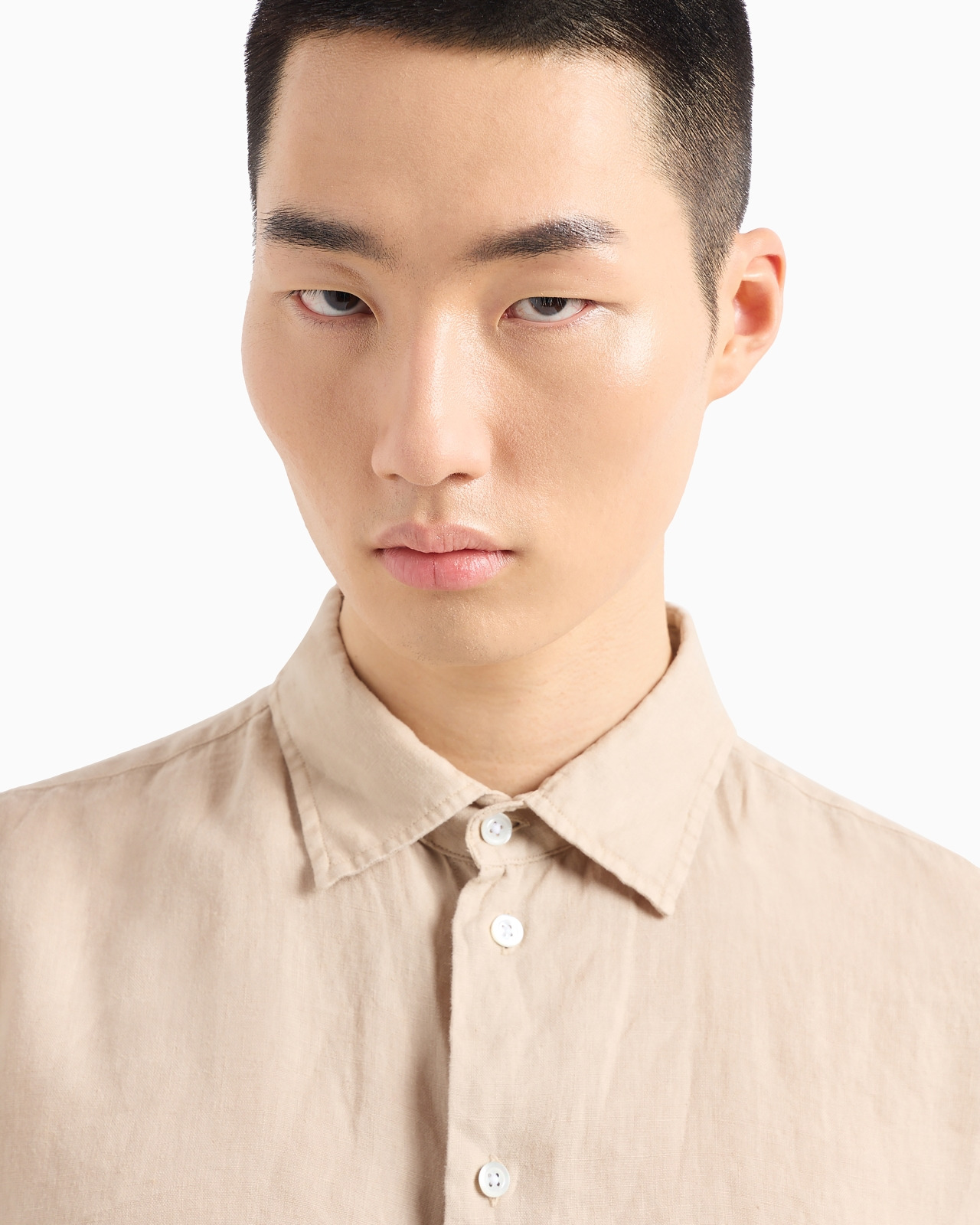 Garment-dyed linen shirt with French collar - 5