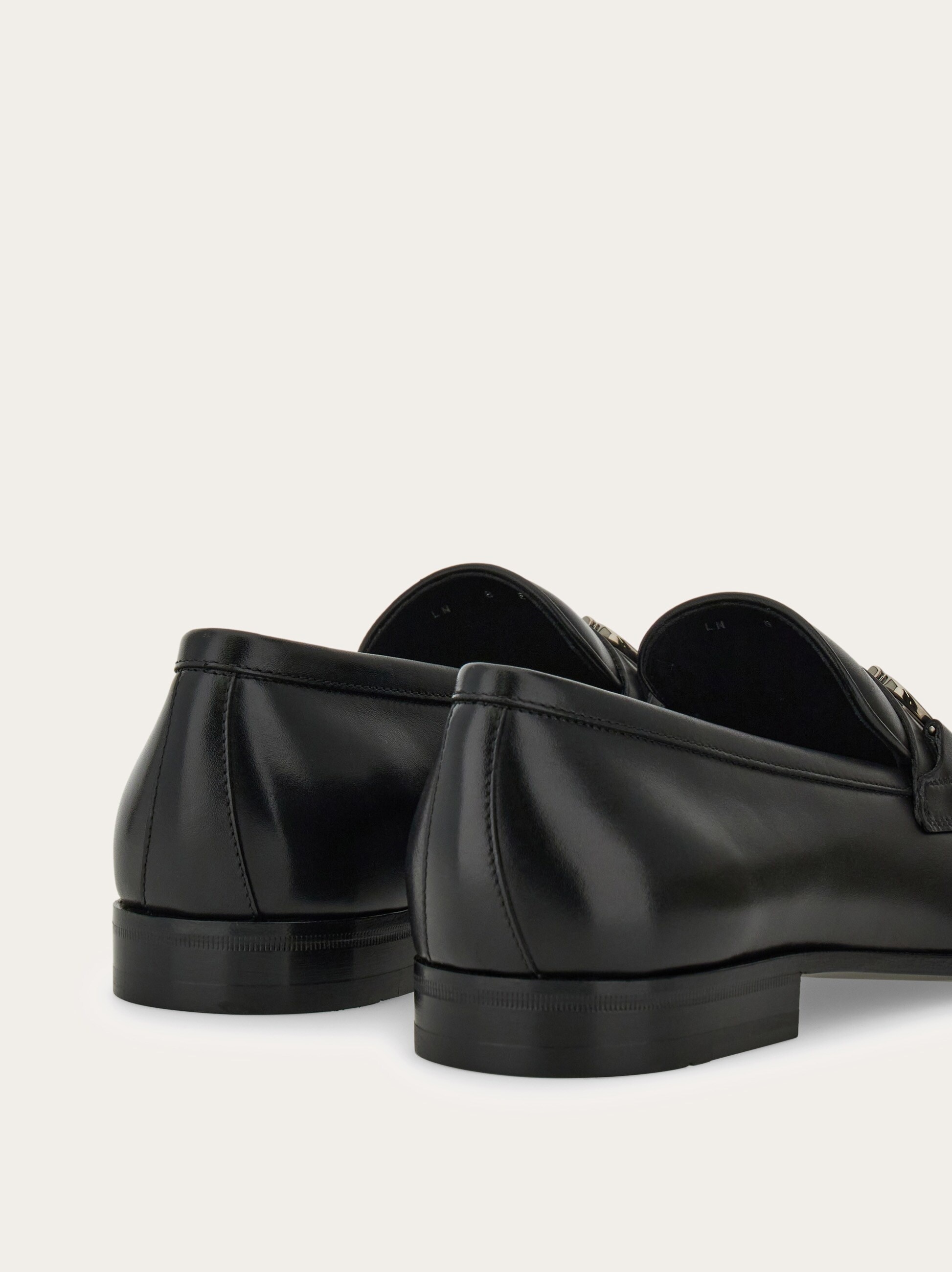 Moccasin with Gancini ornament - 4